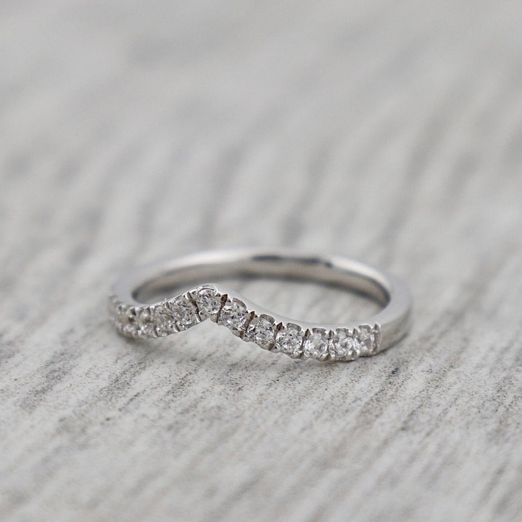 Bague V en argent sterling